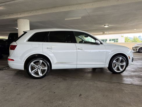 Used 2019 Audi Q7 3.0T Prestige AWD/4WD image 6