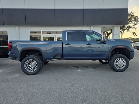 New 2025 GMC Sierra 3500 Denali w/ Denali Reserve Package image 7