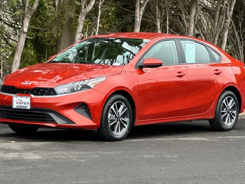 Used 2024 Kia Forte LXS image 8