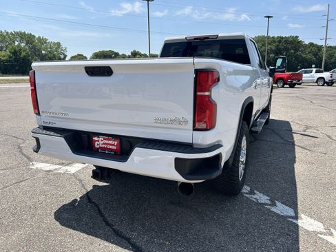 Used 2024 Chevrolet Silverado 3500 High Country w/ High Country Premium Package AWD/4WD image 11