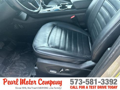 Used 2017 Ford Edge SEL w/ Equipment Group 201A AWD/4WD image 10