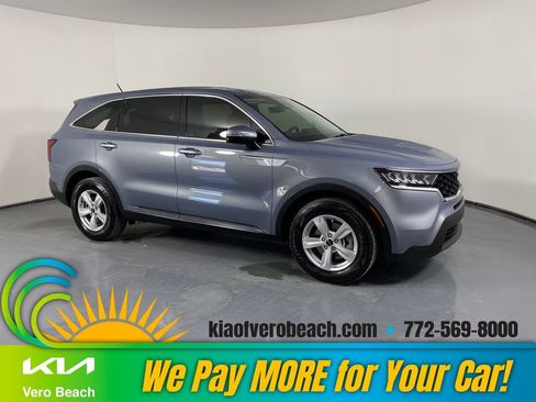 Used 2023 Kia Sorento LX image 1