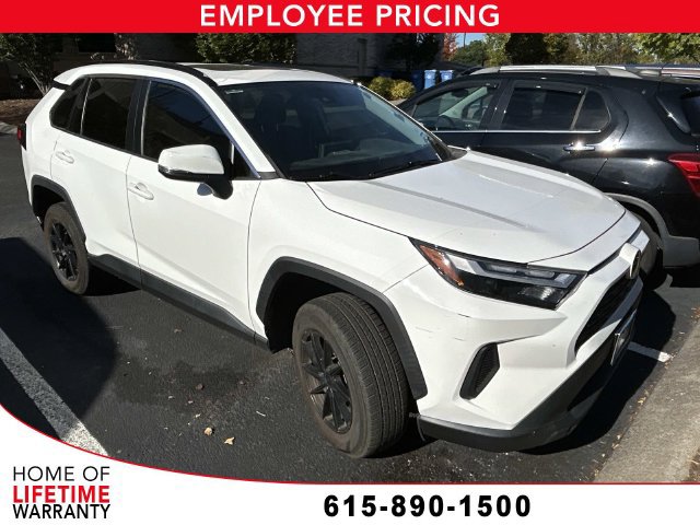Used 2022 Toyota RAV4 XLE w/ Convenience Package FWD image 1