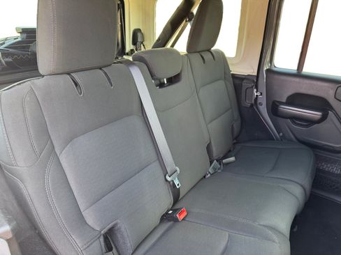 Used 2021 Jeep Wrangler Unlimited Sport AWD/4WD image 18