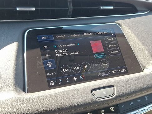 Used 2022 Cadillac XT4 Premium Luxury w/ Enhanced Visibility Package FWD image 18