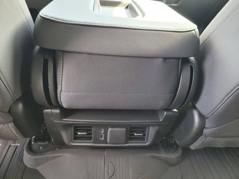 Used 2026 GMC Sierra 1500 SLE AWD/4WD image 14