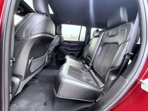 Used 2023 Jeep Grand Cherokee Altitude image 20