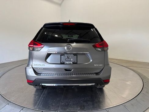 Used 2017 Nissan Rogue SV AWD/4WD image 6