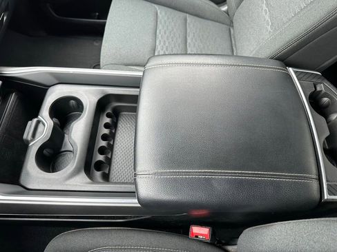 Used 2025 RAM 1500 Big Horn AWD/4WD image 15