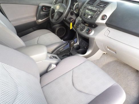 Used 2006 Toyota RAV4 2WD image 29