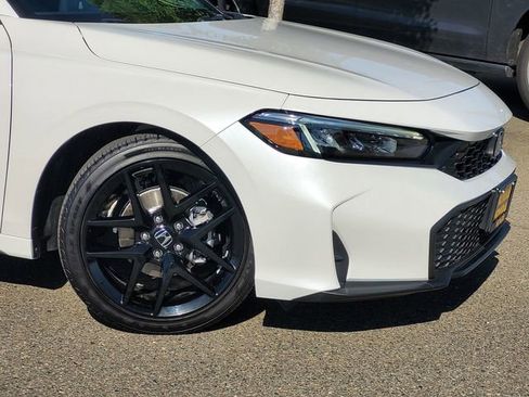 Certified 2025 Honda Civic Sport image 9