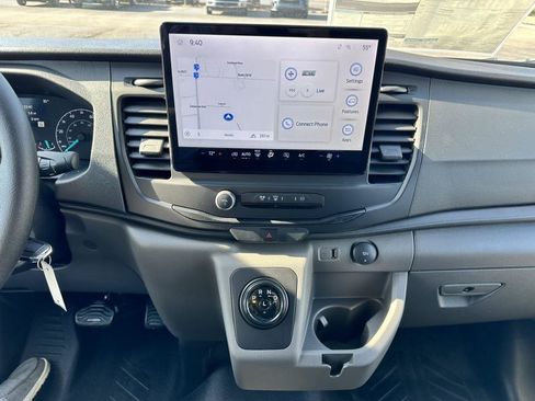 Used 2023 Ford E-Transit Medium Roof image 14