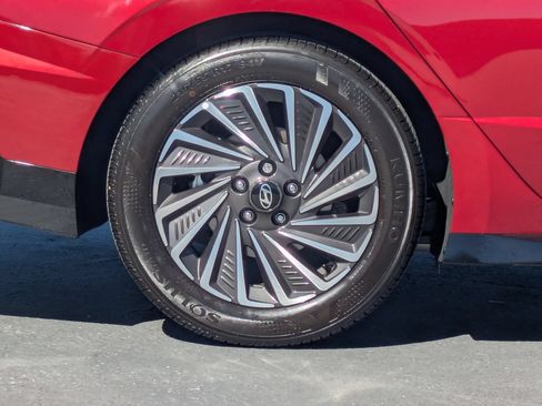 Certified 2025 Hyundai Sonata SEL FWD image 9