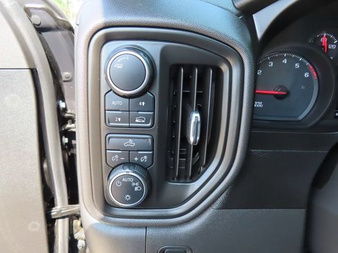 Used 2020 Chevrolet Silverado 1500 Custom w/ Custom Value Package AWD/4WD image 8