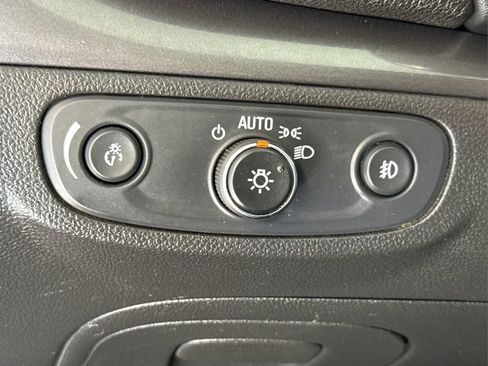 Used 2020 Buick Encore Essence image 24