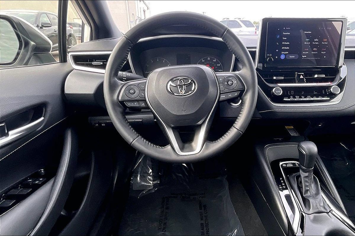 Used 2024 Toyota Corolla SE w/ SE Package FWD image 8