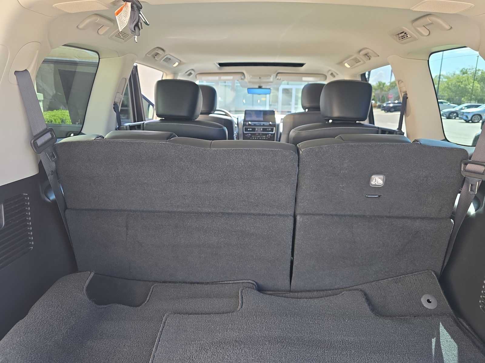 Used 2023 INFINITI QX80 Premium Select w/ Cargo Package RWD image 26