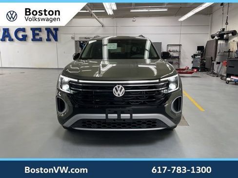 New 2026 Volkswagen Atlas Peak Edition AWD/4WD image 6