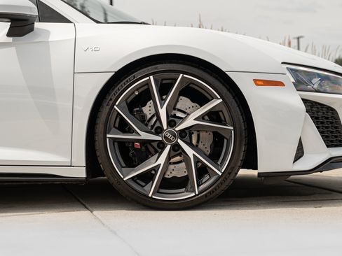Certified 2023 Audi R8 V10 performance w/ Premium Package RWD image 42