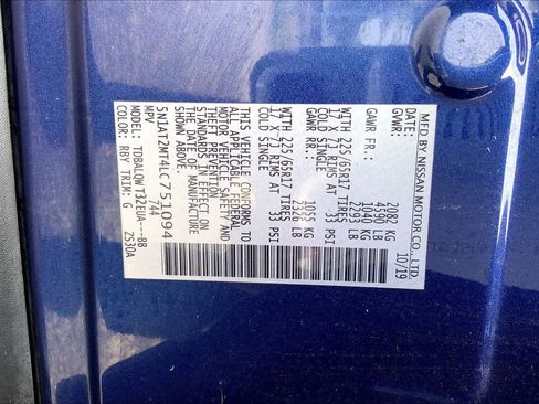 Used 2020 Nissan Rogue SV FWD image 36