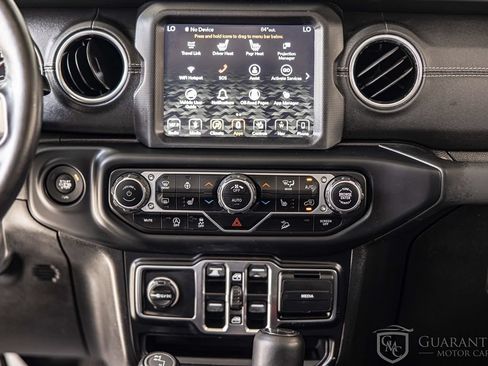Used 2018 Jeep Wrangler Unlimited Sahara AWD/4WD image 34