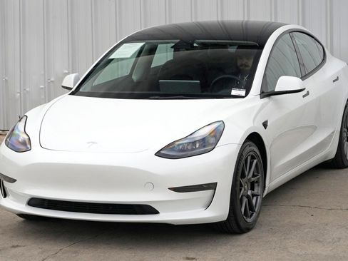 Used 2023 Tesla Model 3 Standard Range image 48