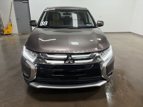 Used 2018 Mitsubishi Outlander SE image 36