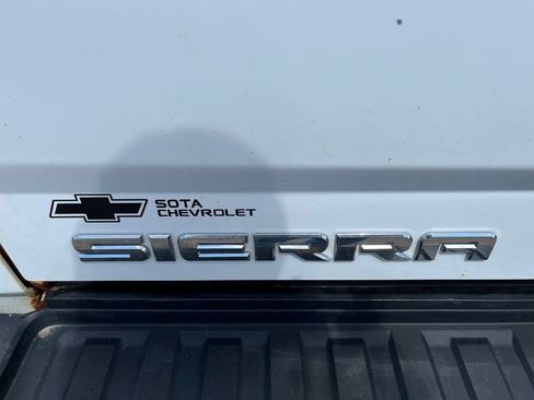 Used 2017 GMC Sierra 2500 SLE AWD/4WD image 33