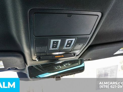 Used 2022 Land Rover Defender 110 S image 33