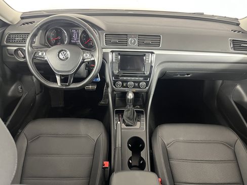 Used 2017 Volkswagen Passat 1.8T R-Line image 10