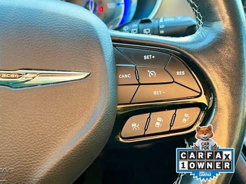 Used 2021 Chrysler Pacifica Touring w/ S Appearance Package image 24