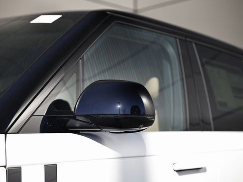 New 2025 Land Rover Range Rover Autobiography image 5