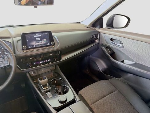 Used 2021 Nissan Rogue SV image 21