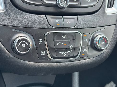 Used 2024 Chevrolet Malibu LS w/ Driver Confidence Package FWD image 12