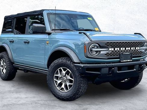 Used 2022 Ford Bronco Badlands AWD/4WD image 11
