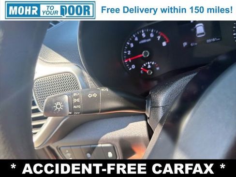 Used 2022 Kia Soul LX image 16