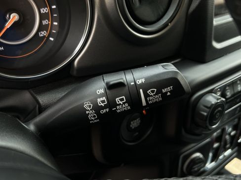 Used 2023 Jeep Wrangler Unlimited Sport AWD/4WD image 26