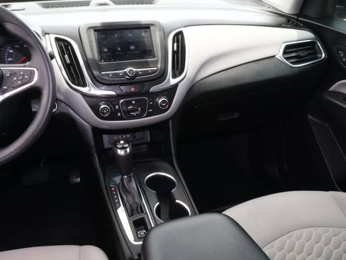 Used 2021 Chevrolet Equinox LS w/ LS Convenience Package FWD image 10