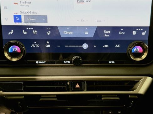 Certified 2023 Lexus RX 350 Premium Plus w/ Accessory Package AWD/4WD image 17