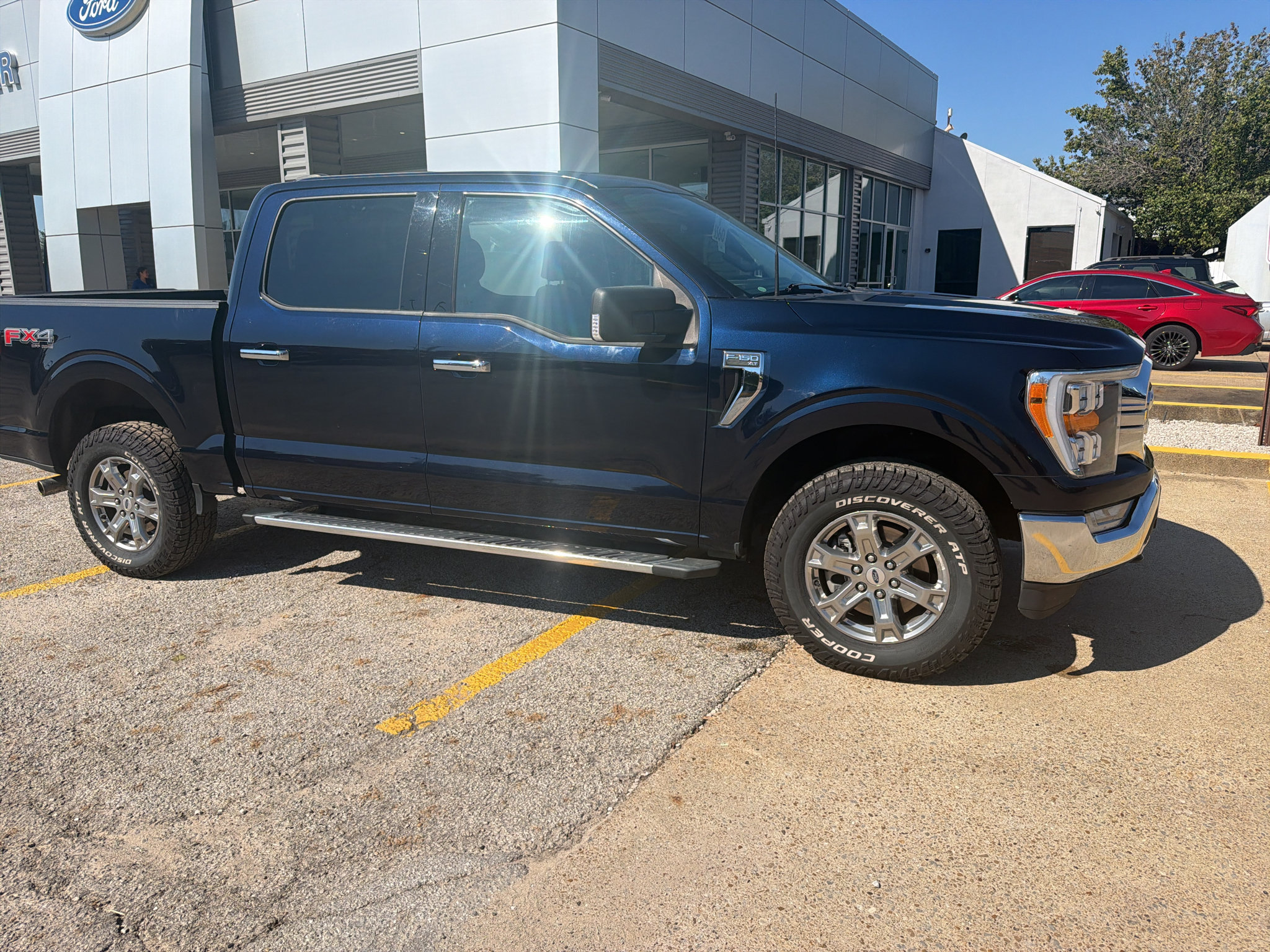 Used 2022 Ford F150 XLT w/ Equipment Group 302A High AWD/4WD image 4