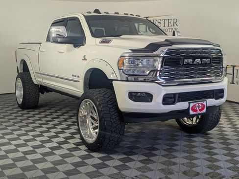 Used 2024 RAM 2500 Limited AWD/4WD image 2