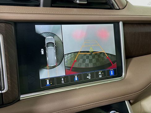 Used 2023 GMC Yukon Denali RWD image 23