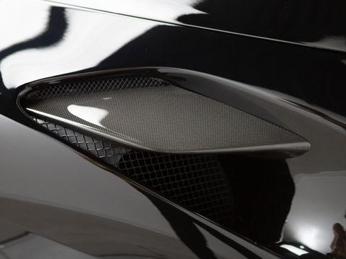 Certified 2021 Ferrari F8 Tributo image 33