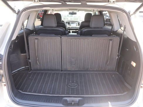 Used 2014 Toyota Highlander Limited AWD/4WD image 7