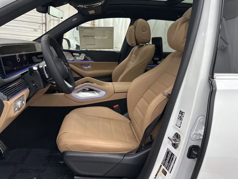 New 2026 Mercedes-Benz GLS 580 4MATIC image 21