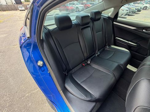 Used 2017 Honda Civic Touring image 14
