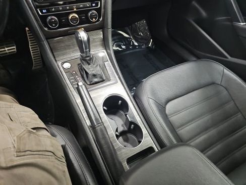 Used 2017 Volkswagen Passat 1.8T SEL Premium image 22