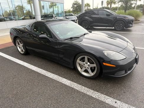 Used 2008 Chevrolet Corvette Coupe w/ Preferred Equipment Group RWD image 3