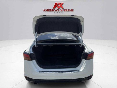 Used 2023 Nissan Altima 2.5 SR w/ SR Premium Package image 35