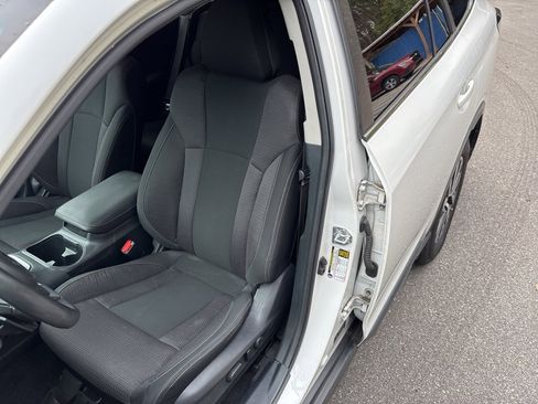 Certified 2022 Subaru Outback Premium image 3